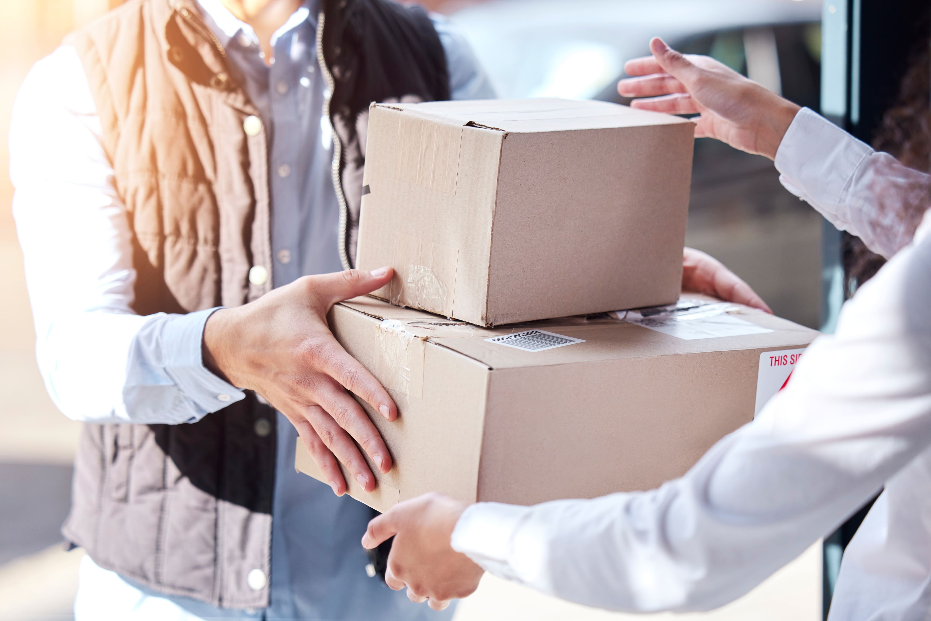 Competing with Marketplaces: How DTC Brands Can Thrive Against Amazon and Walmart